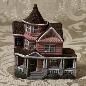 Miniature Pink House White Lace Inn
